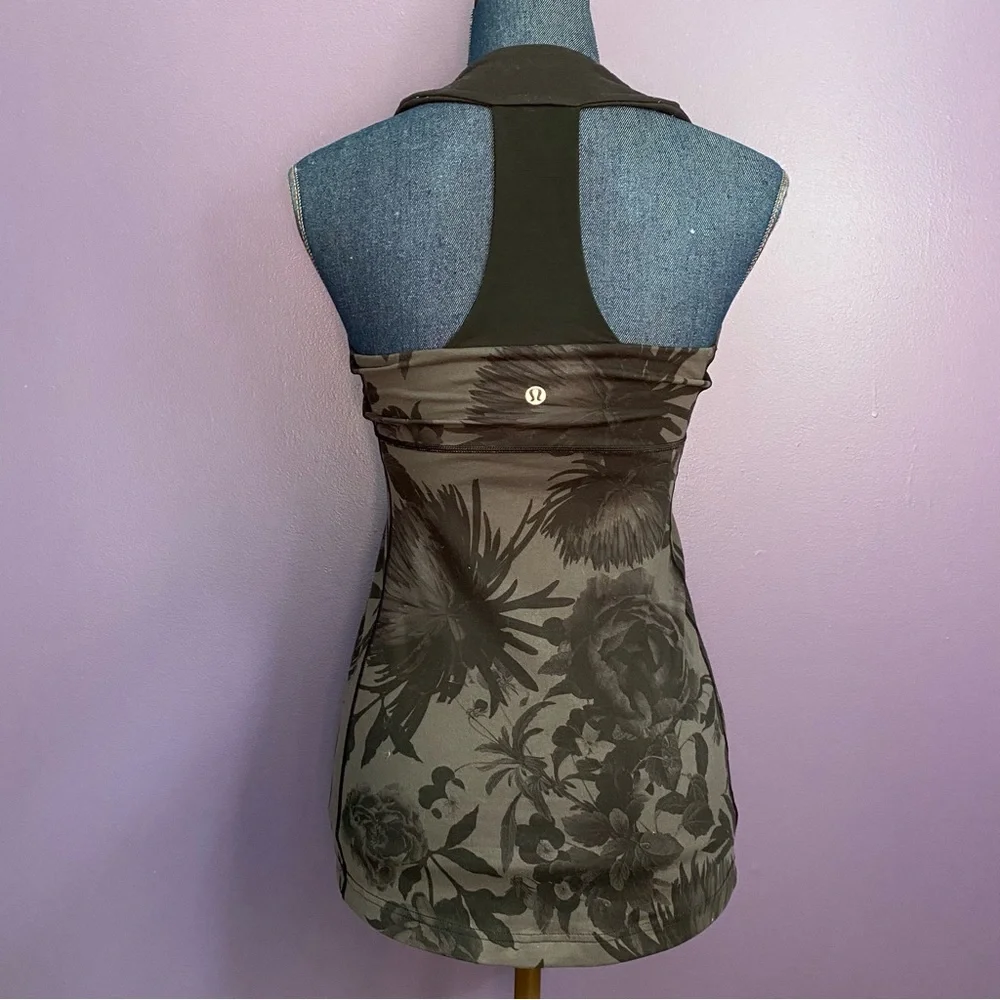 Lululemon 🍋 Scoop Neck Tank Lion BriskBloom Black - Picture 10 of 16